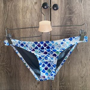 Jolyn “Merman” bali bottoms size L